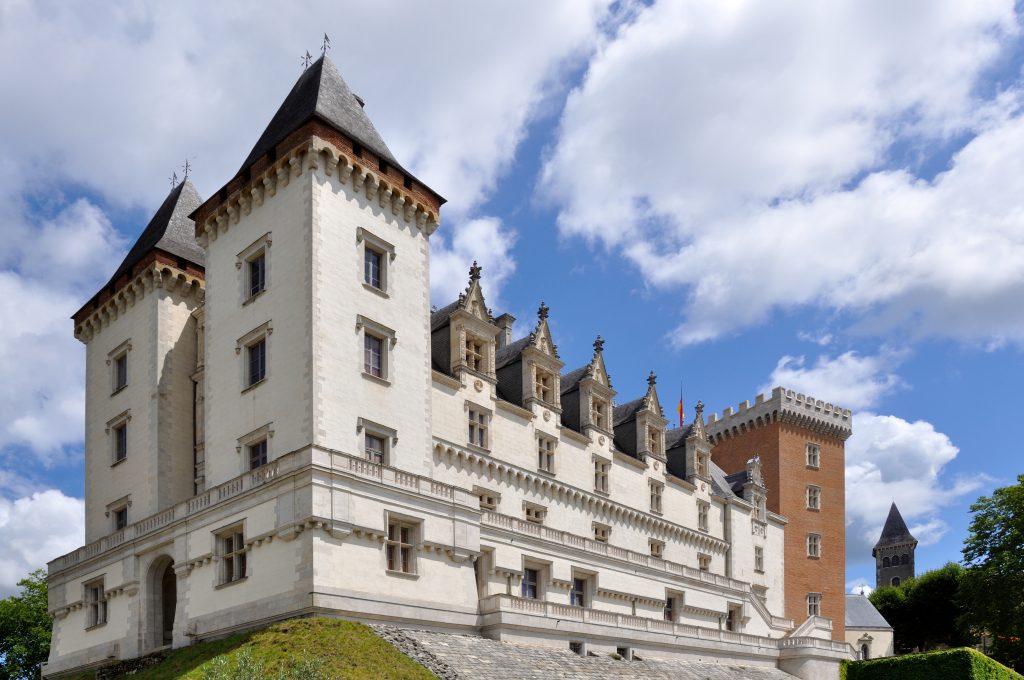 https://musee-chateau.fr/wp-content/uploads/2020/03/Ch%C3%A2teeau_de_Pau-1024x680.jpg