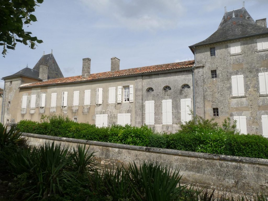 Photo du Château de la Chapelle - Champmillon 1
