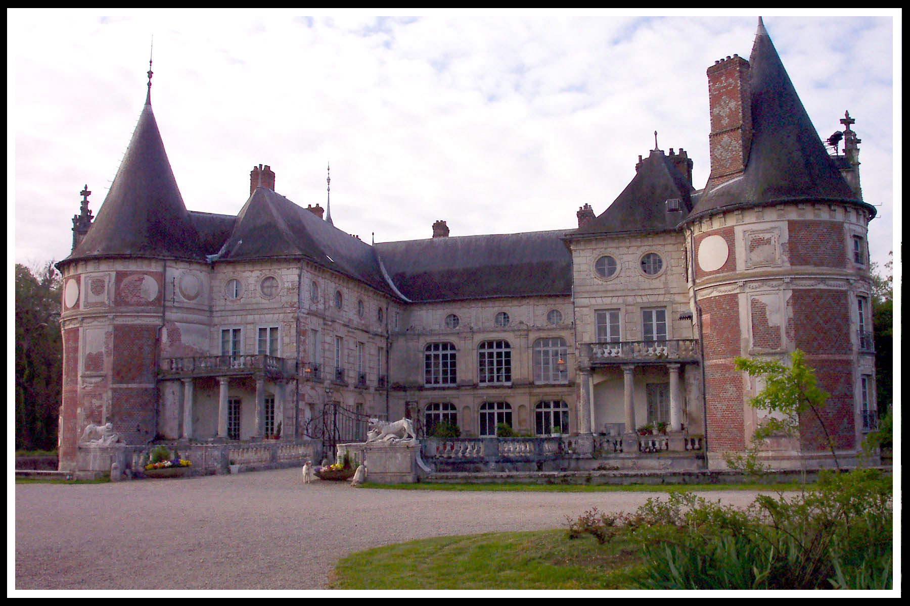 Château De Longecourt-en-Plaine (Côte-d'Or) : Visite, Adresse Et Avis