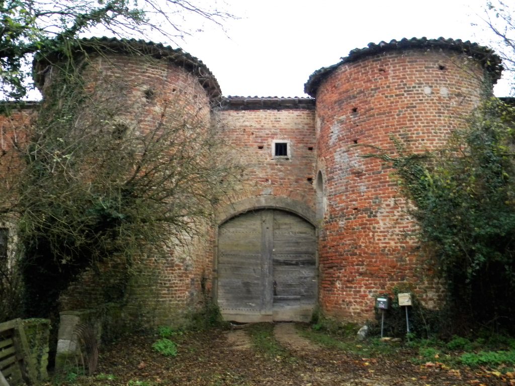 Photo du Château de la Bâtie (Ain) - Montceaux 1